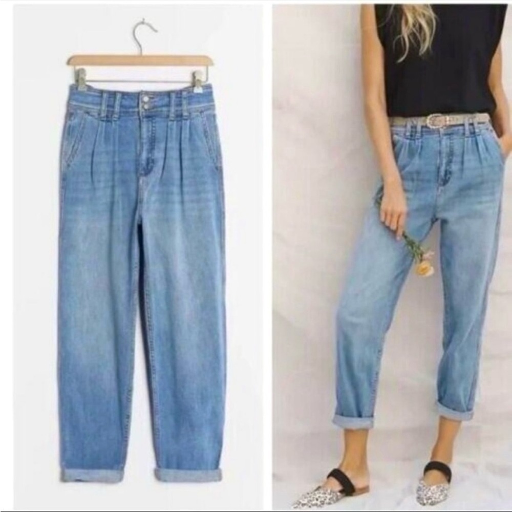 Pilcro High-Rise Light Blue Relaxed Jeans